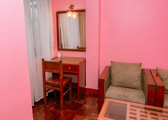 Earth House Hotel