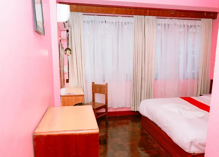 Earth House Hotel