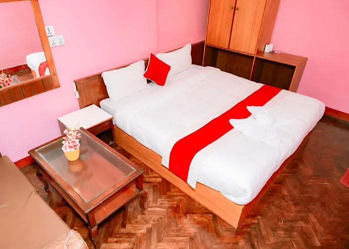 Earth House Hotel