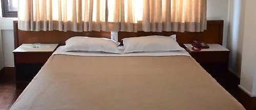 Hotel Earth House