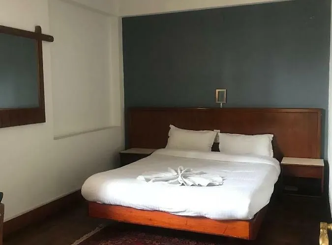 Hotel Earth House